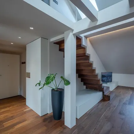 Apartment Authentic *