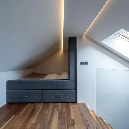 Authentic * 류블랴나