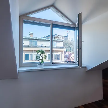 Apartment Authentic